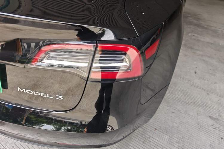 Used Tesla Model 3 2019 Standard Range Rear-Drive Upgraded Version Right Rear Taillight