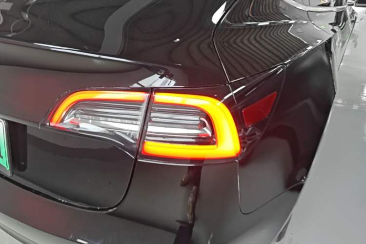 Used Tesla Model 3 2019 Standard Range Rear-Drive Upgraded Version Right Rear Taillight