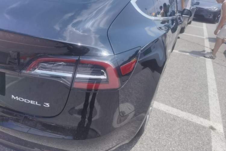 Used Tesla Model 3 2019 Standard Range Rear-Drive Upgraded Version Right Rear Taillight