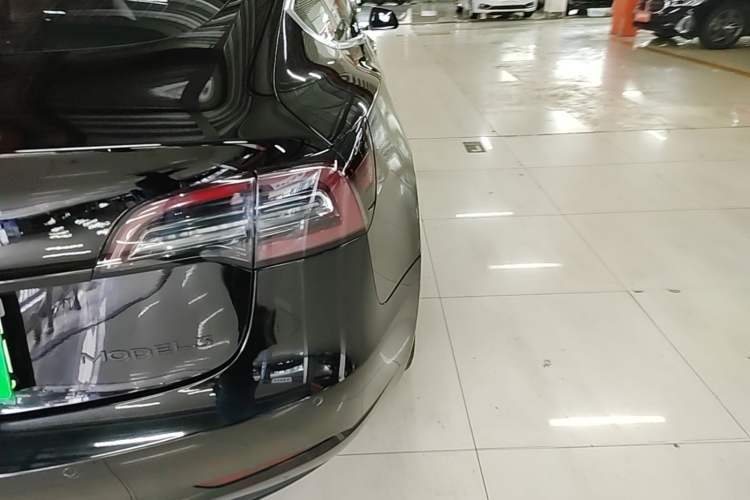 Used Tesla Model 3 2019 Standard Range Rear-Drive Upgraded Version Right Rear Taillight