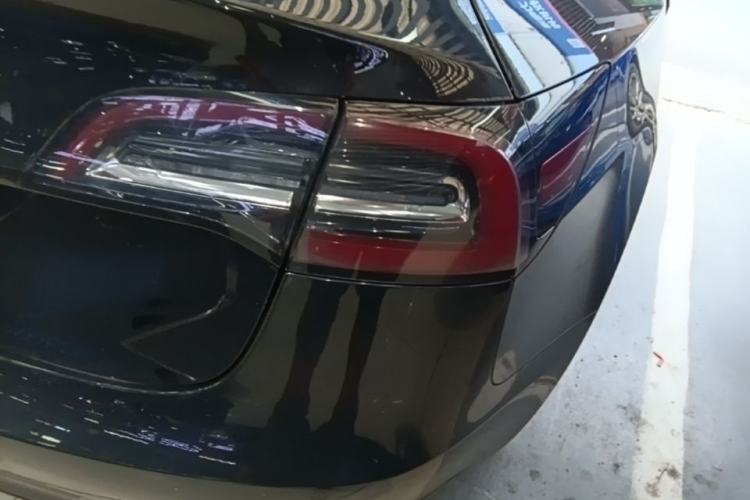 Used Tesla Model 3 2019 Standard Range Rear-Drive Upgraded Version Right Rear Taillight