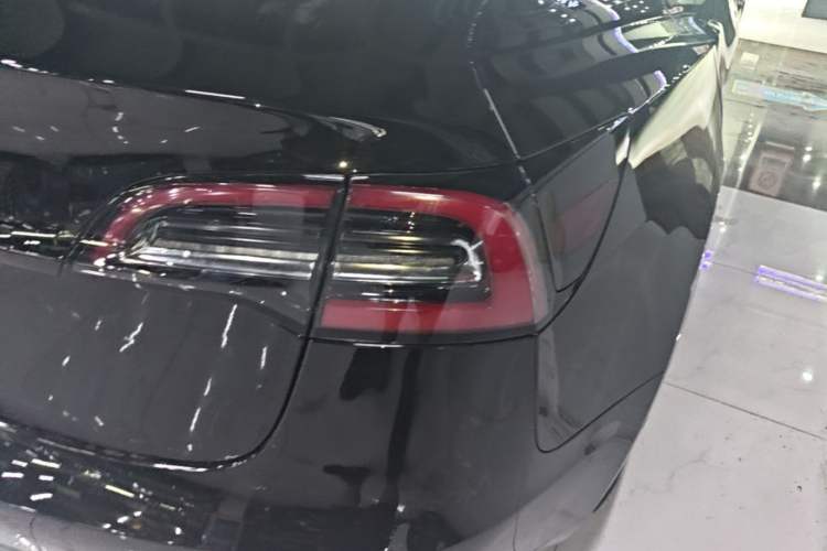 Used Tesla Model 3 2019 Long-Range Rear-Wheel-Drive Version Right Rear Taillight