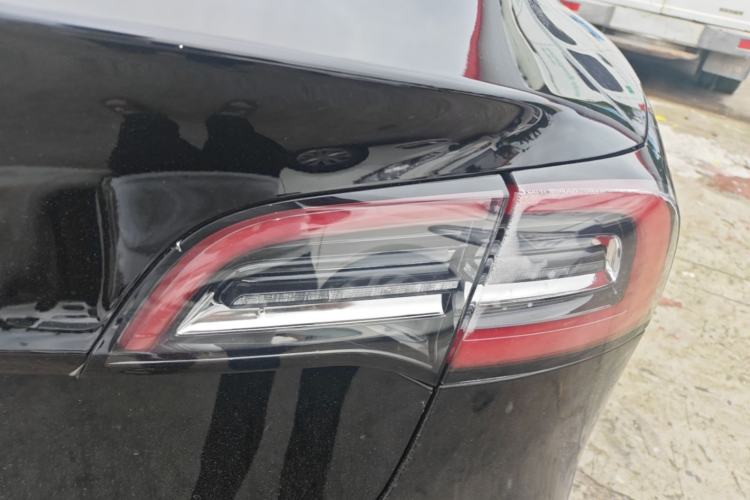 Used Tesla Model 3 2019 Standard Range Rear-Drive Upgraded Version Right Rear Taillight