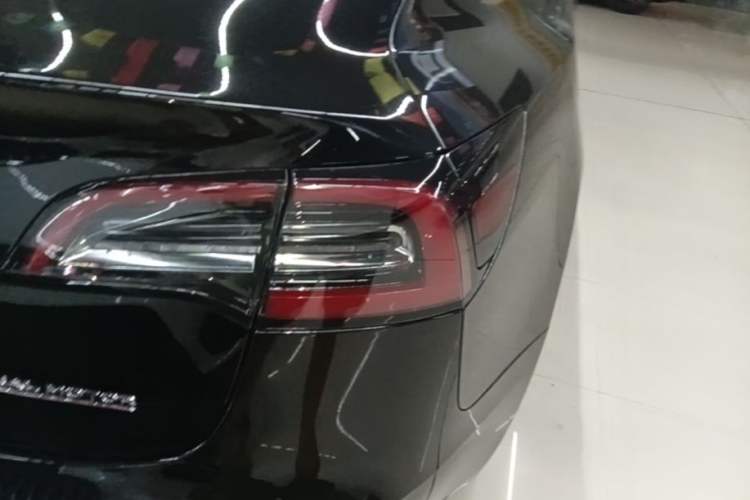 Used Tesla Model 3 2019 Long-Range Rear-Wheel-Drive Version Right Rear Taillight