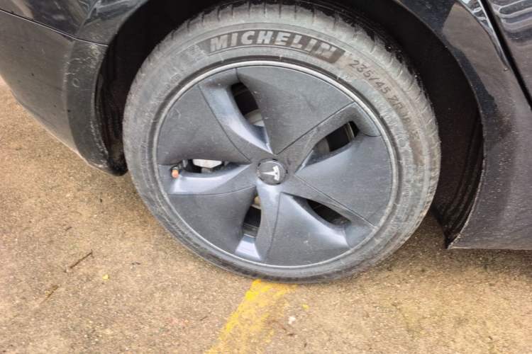 Used Tesla Model 3 2019 Standard Range Rear-Drive Upgraded Version Right Rear Wheel Hub