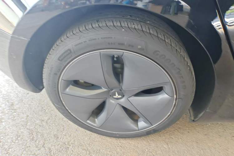 Used Tesla Model 3 2019 Standard Range Rear-Drive Upgraded Version Right Rear Wheel Hub