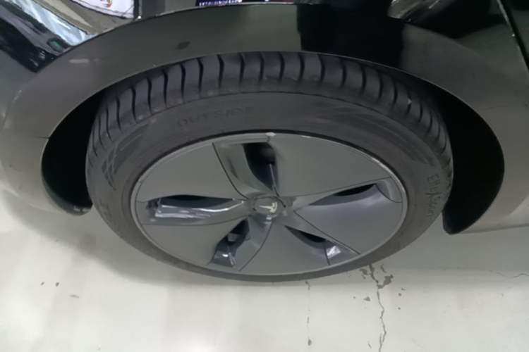 Used Tesla Model 3 2019 Standard Range Rear-Drive Upgraded Version Right Rear Wheel Hub