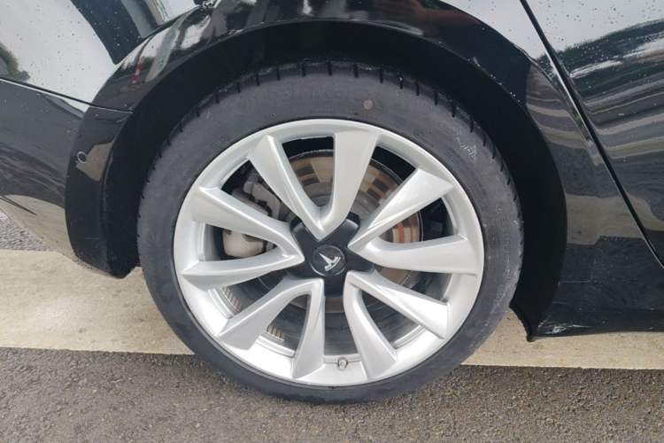 Used Tesla Model 3 2019 Standard Range Rear-Drive Upgraded Version Right Rear Wheel Hub