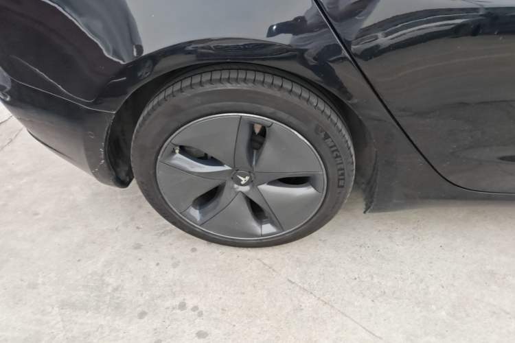 Used Tesla Model 3 2019 Long-Range All-Wheel-Drive Version Right Rear Wheel Hub