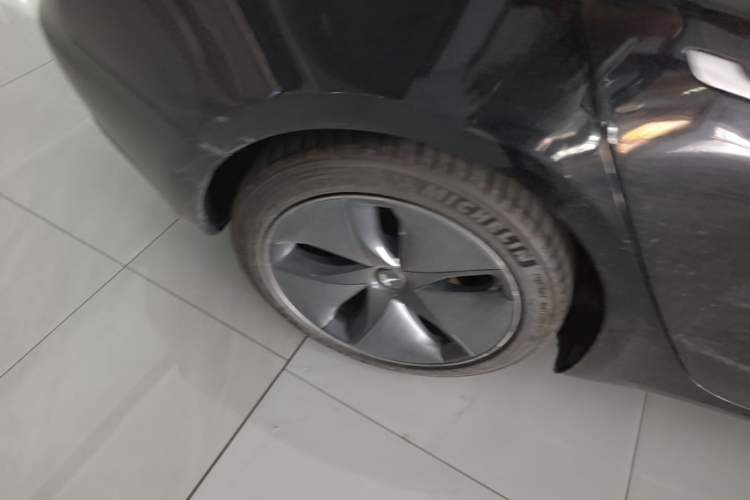 Used Tesla Model 3 2019 Long-Range Rear-Wheel-Drive Version Right Rear Wheel Hub