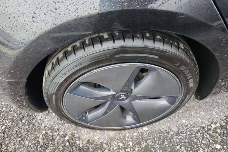 Used Tesla Model 3 2019 Standard Range Rear-Drive Upgraded Version Right Rear Wheel Hub