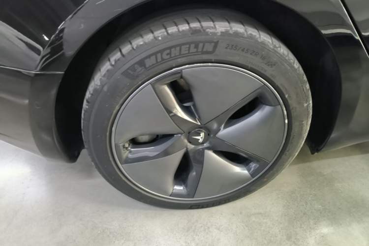 Used Tesla Model 3 2019 Standard Range Rear-Drive Upgraded Version Right Rear Wheel Hub