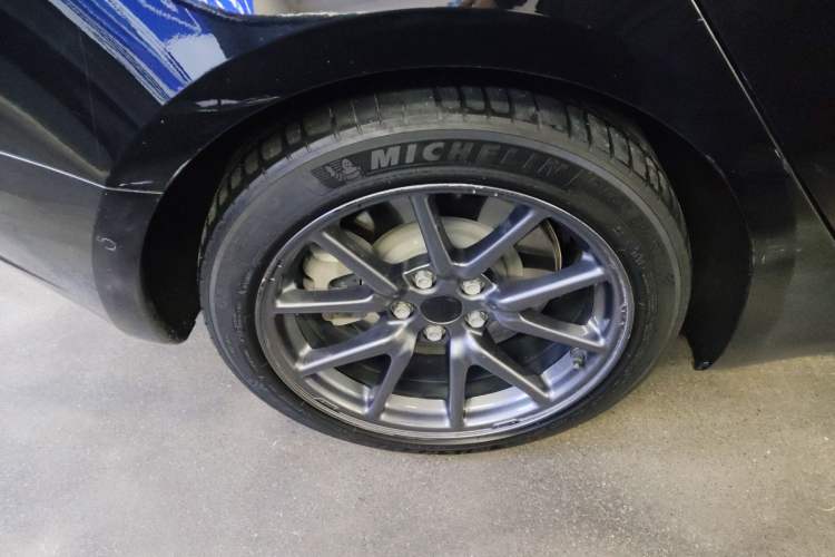Used Tesla Model 3 2019 Standard Range Rear-Drive Upgraded Version Right Rear Wheel Hub