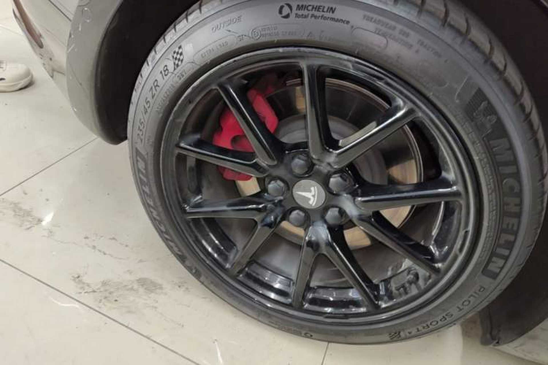 Used Tesla Model 3 2019 Standard Range Rear-Drive Upgraded Version Right Rear Wheel Hub