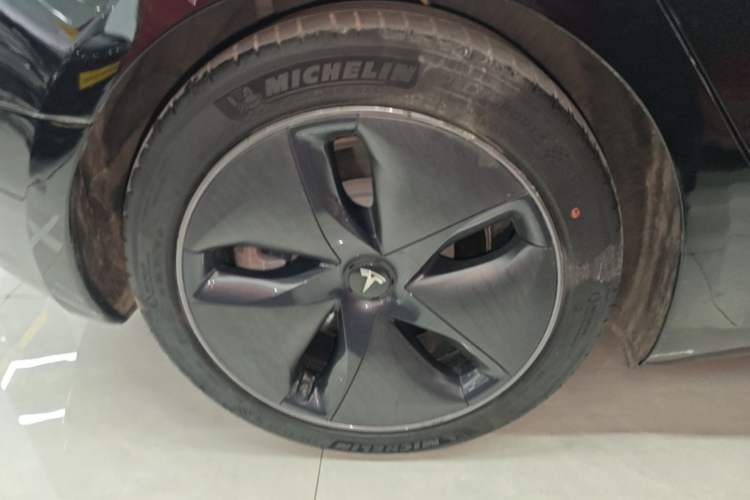 Used Tesla Model 3 2019 Standard Range Rear-Drive Upgraded Version Right Rear Wheel Hub