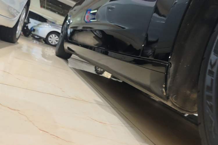 Used Tesla Model 3 2019 Standard Range Rear-Drive Upgraded Version Right Side Sill