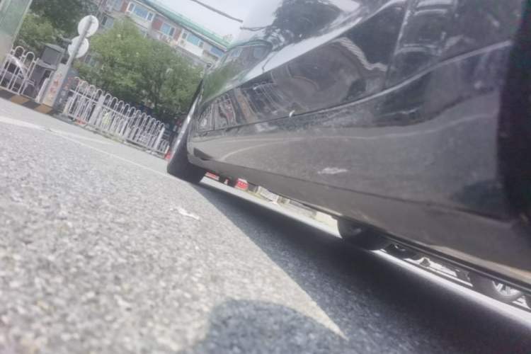 Used Tesla Model 3 2019 Standard Range Rear-Drive Upgraded Version Right Side Sill
