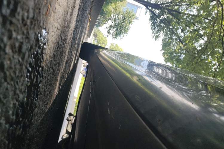 Used Tesla Model 3 2019 Long-Range Rear-Wheel-Drive Version Right Side Sill
