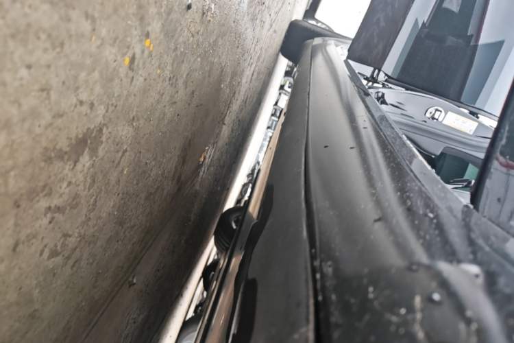 Used Tesla Model 3 2019 Standard Range Rear-Drive Upgraded Version Right Side Sill