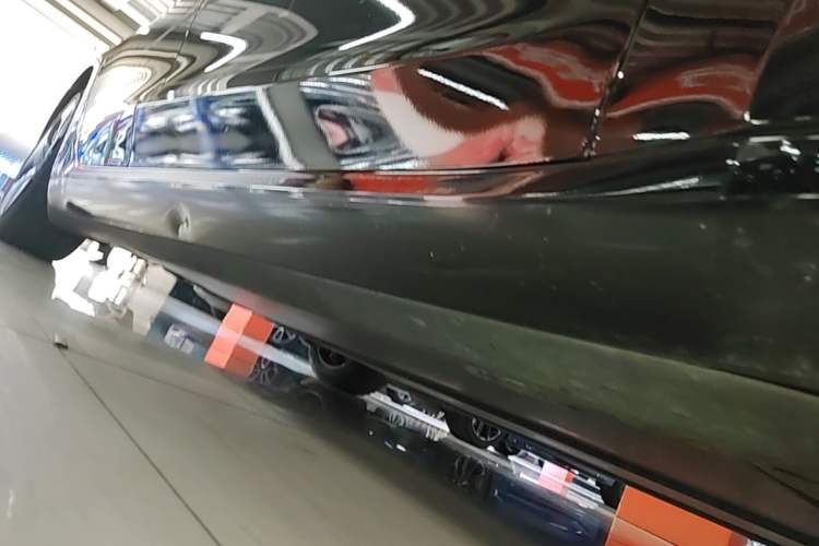 Used Tesla Model 3 2019 Standard Range Rear-Drive Upgraded Version Right Side Sill