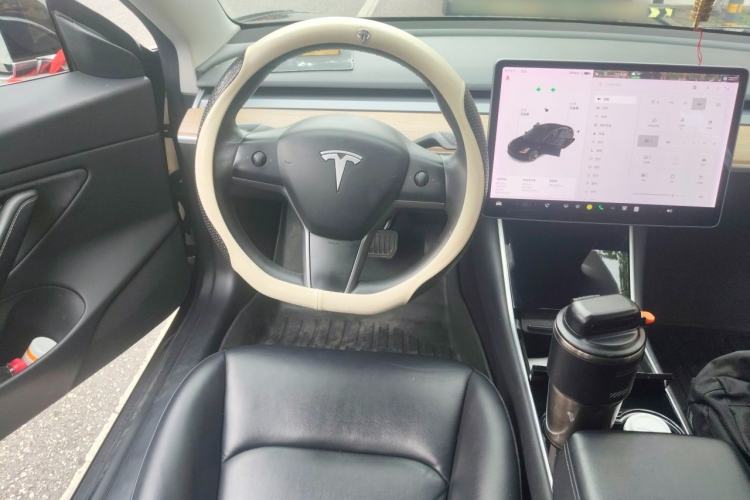 Used Tesla Model 3 2019 Standard Range Rear-Wheel Drive Upgraded Version (60 kWh) Steering Wheel