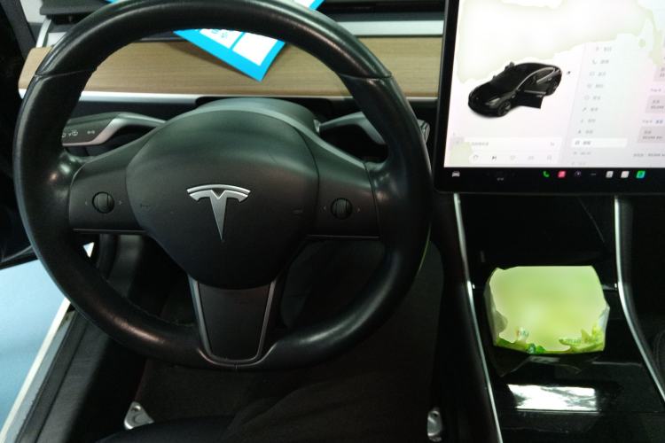 Used Tesla Model 3 2019 Long-Range All-Wheel-Drive Version Steering Wheel