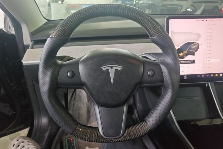 Used Tesla Model 3 2019 Long-Range All-Wheel-Drive Version Steering Wheel