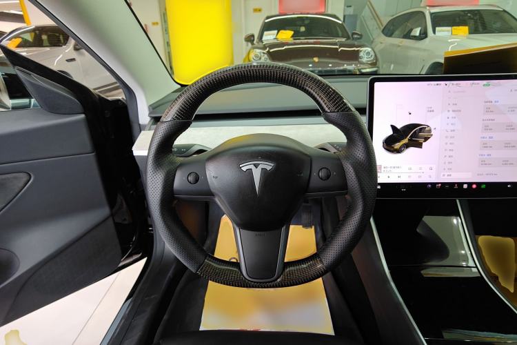Used Tesla Model 3 2019 Long-Range All-Wheel-Drive Version Steering Wheel