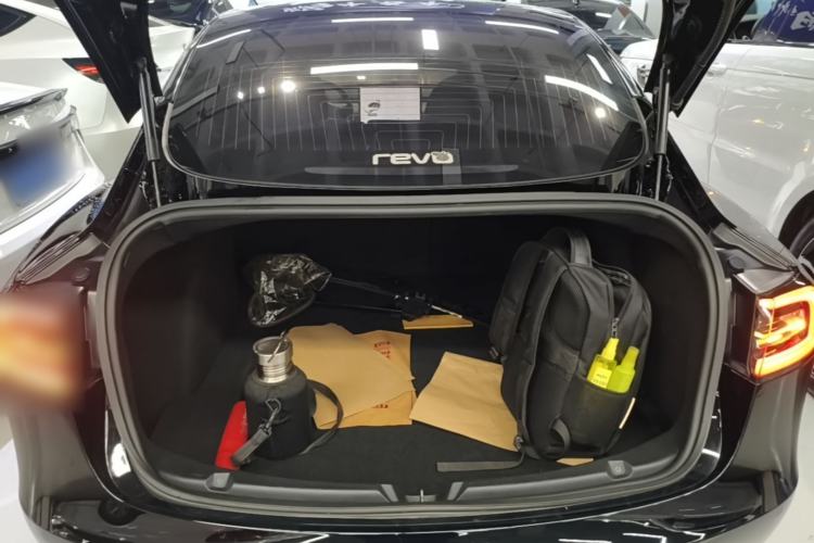 Used Tesla Model 3 2019 Long-Range All-Wheel-Drive Version Trunk