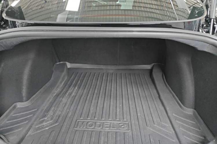 Used Tesla Model 3 2019 Standard Range Rear-Drive Upgraded Version Trunk