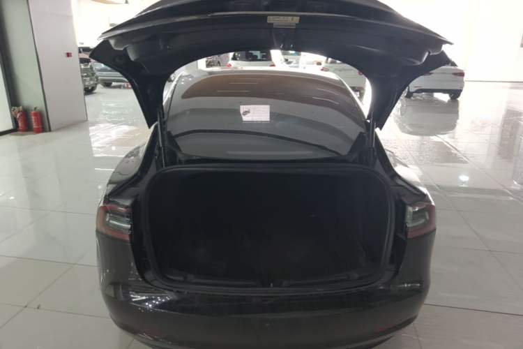 Used Tesla Model 3 2019 Long-Range Rear-Wheel-Drive Version Trunk