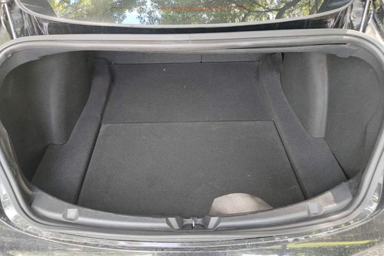 Used Tesla Model 3 2019 Long-Range Rear-Wheel-Drive Version Trunk