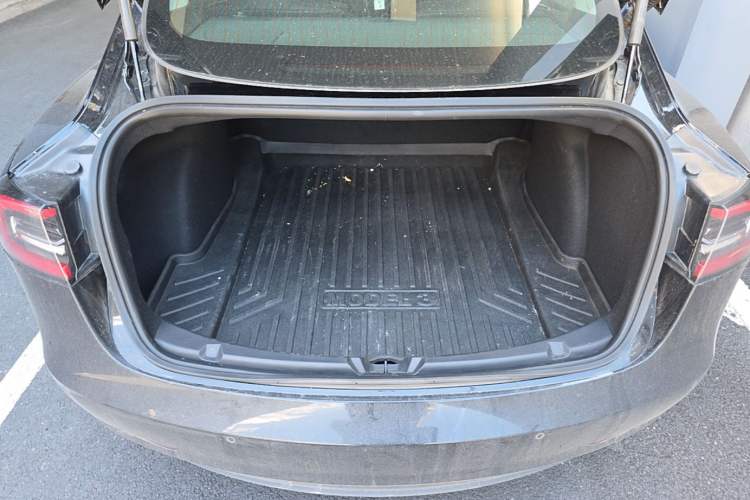 Used Tesla Model 3 2019 Standard Range Rear-Drive Upgraded Version Trunk