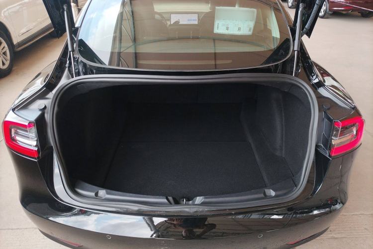 Used Tesla Model 3 2019 Long-Range Rear-Wheel-Drive Version Trunk