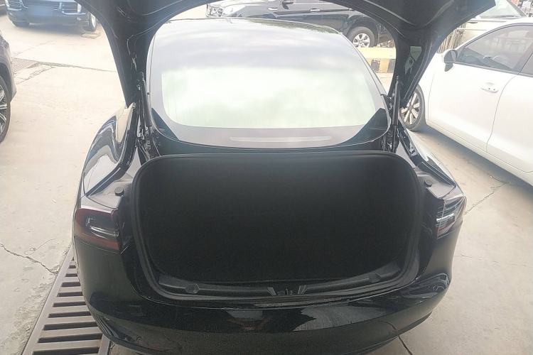 Used Tesla Model 3 2019 Long-Range All-Wheel-Drive Version Trunk