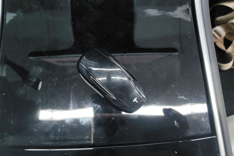 Used Tesla Model 3 2019 Long-Range All-Wheel-Drive Version Vehicle Key