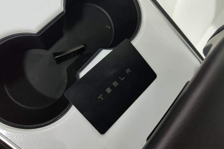 Used Tesla Model 3 2019 Long-Range Rear-Wheel-Drive Version Vehicle Key