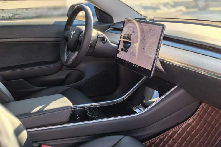 Used Tesla Model 3 2019 Standard Range Rear-Drive Upgraded Version Audio And AC Panel