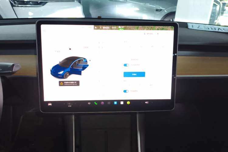 Used Tesla Model 3 2019 Long-Range Rear-Wheel-Drive Version Audio And AC Panel