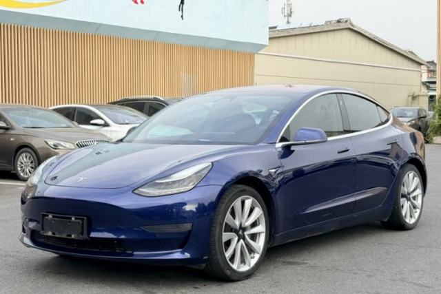 Used Tesla Model 3 2019 Long-Range Rear-Wheel-Drive Version