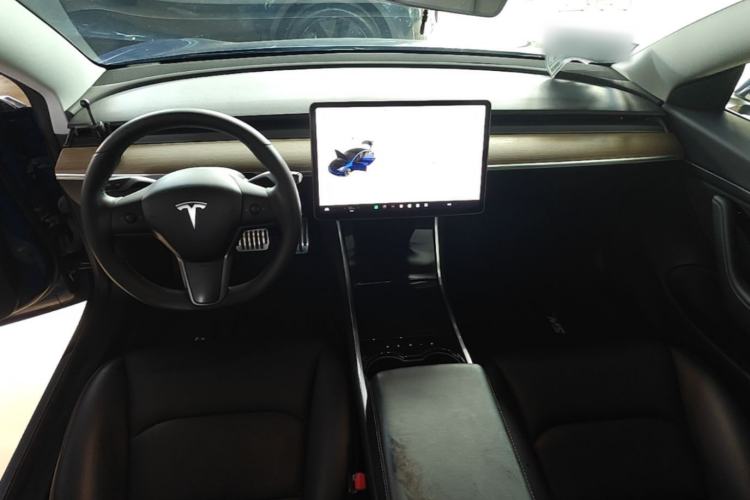 Used Tesla Model 3 2019 Long-Range Rear-Wheel-Drive Version Center Console