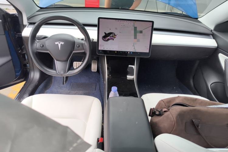 Used Tesla Model 3 2019 Performance High-Performance All-Wheel-Drive Version Center Console