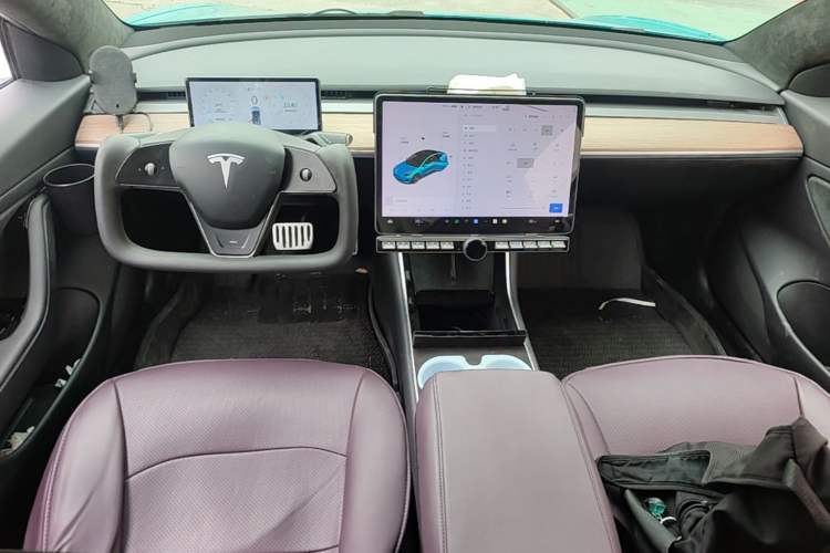 Used Tesla Model 3 2019 Long-Range Rear-Wheel-Drive Version Center Console