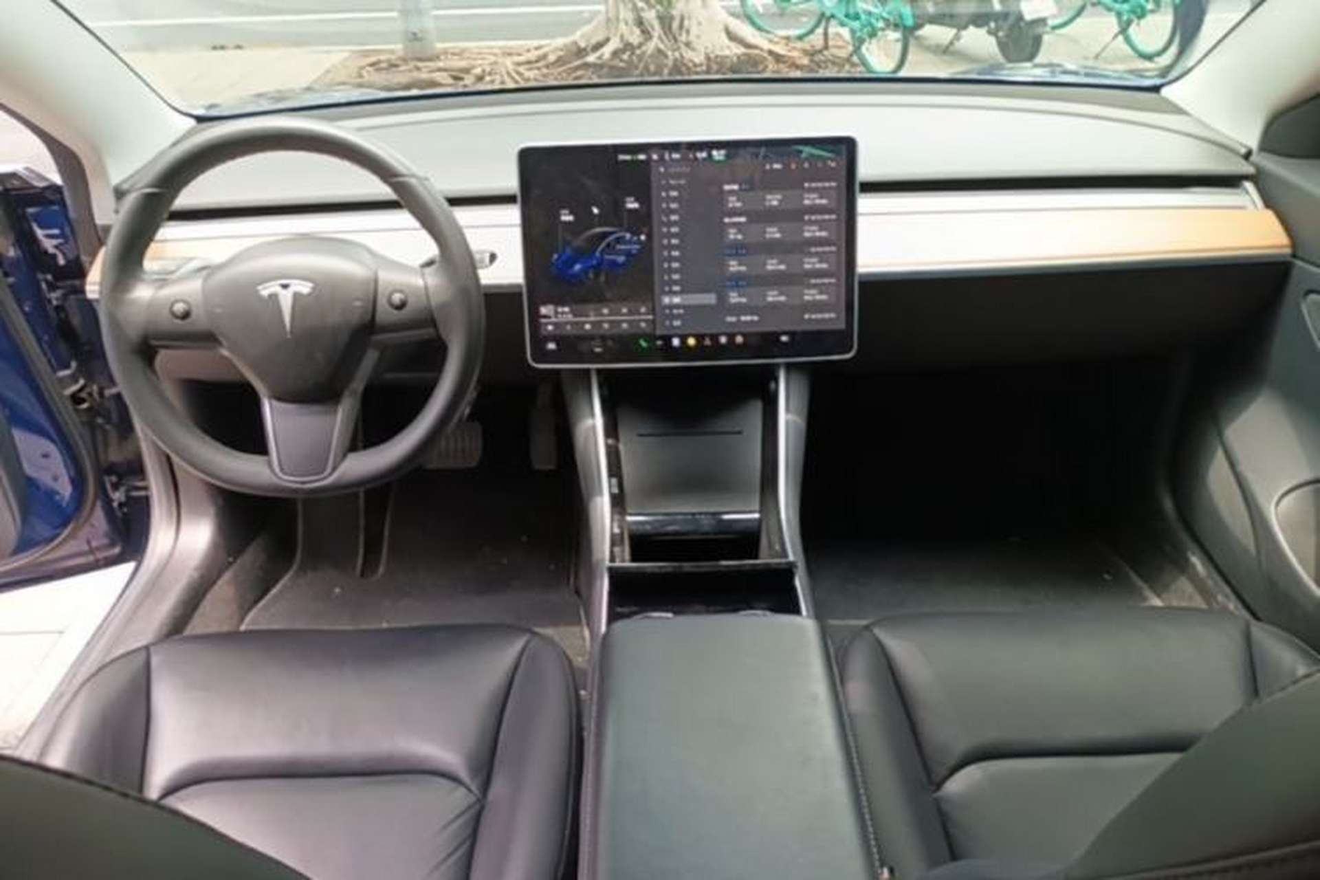 Used Tesla Model 3 2019 Standard Range Rear-Wheel Drive Upgraded Version (60 kWh) Center Console