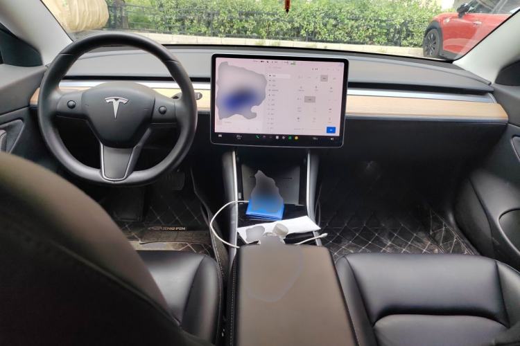 Used Tesla Model 3 2019 Long-Range All-Wheel-Drive Version Center Console