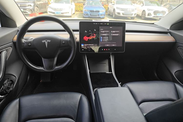 Used Tesla Model 3 2019 Long-Range Rear-Wheel-Drive Version Center Console