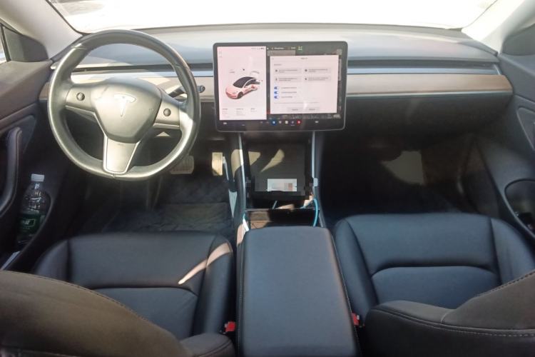 Used Tesla Model 3 2019 Long-Range Rear-Wheel-Drive Version Center Console