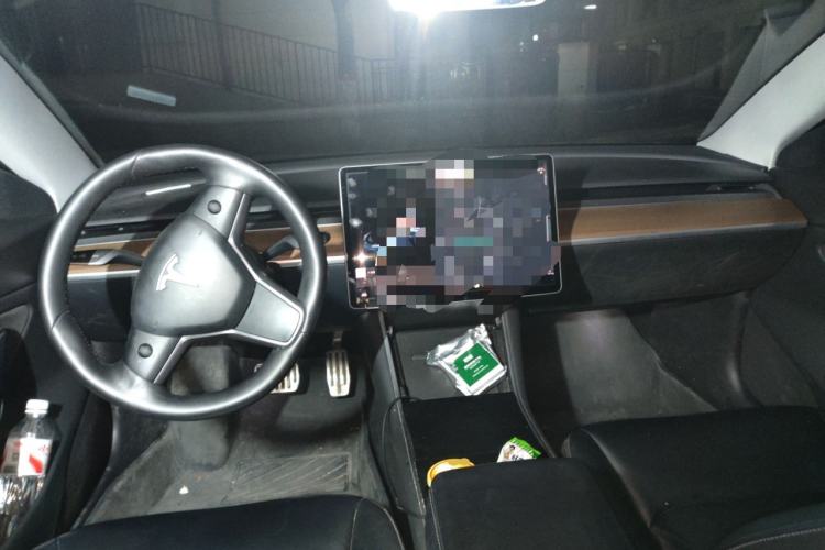 Used Tesla Model 3 2019 Long-Range All-Wheel-Drive Version Center Console
