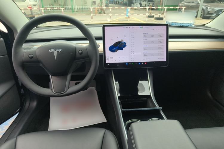 Used Tesla Model 3 2019 Long-Range All-Wheel-Drive Version Center Console