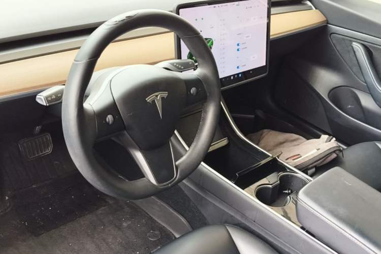 Used Tesla Model 3 2019 Standard Range Rear-Drive Upgraded Version Center Console